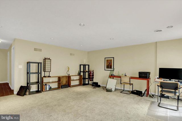 2015-B SOUTHPOINT DR, Hummelstown, PA 17036