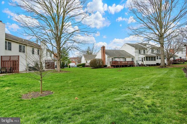 2015-B SOUTHPOINT DR, Hummelstown, PA 17036