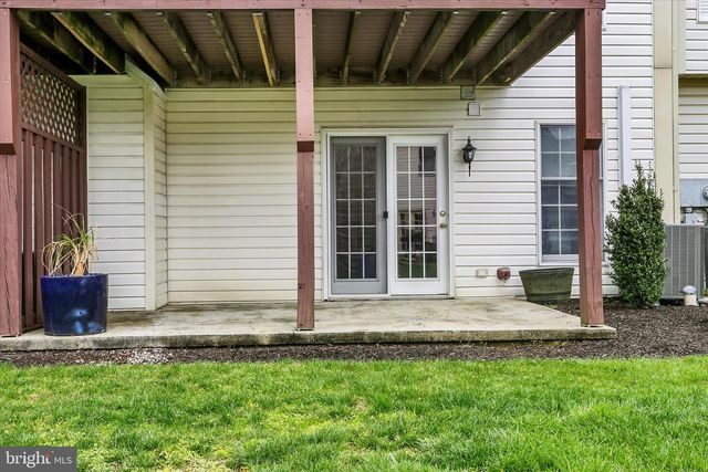 2015-B SOUTHPOINT DR, Hummelstown, PA 17036