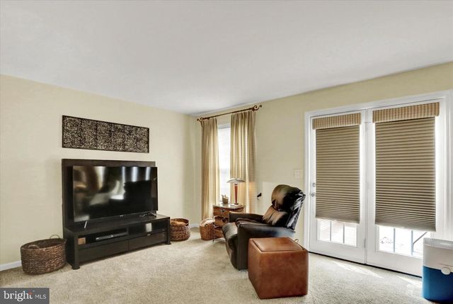 2015-B SOUTHPOINT DR, Hummelstown, PA 17036