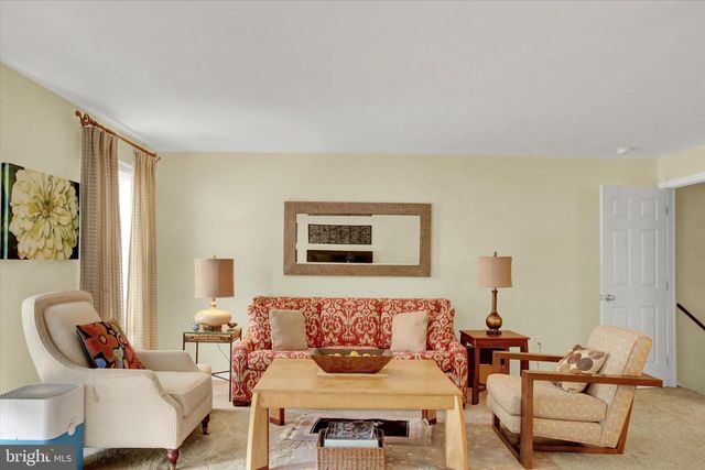 2015-B SOUTHPOINT DR, Hummelstown, PA 17036