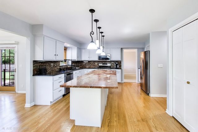 3912 Mallard Lane, Naperville, IL 60564