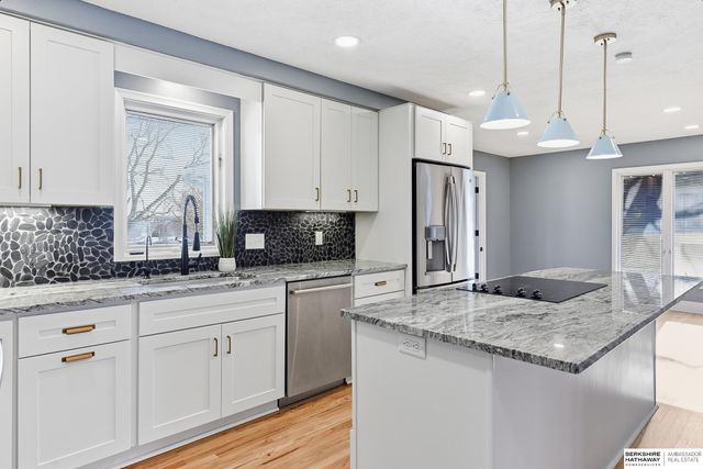 233 S 114th Street, Omaha, NE 68154