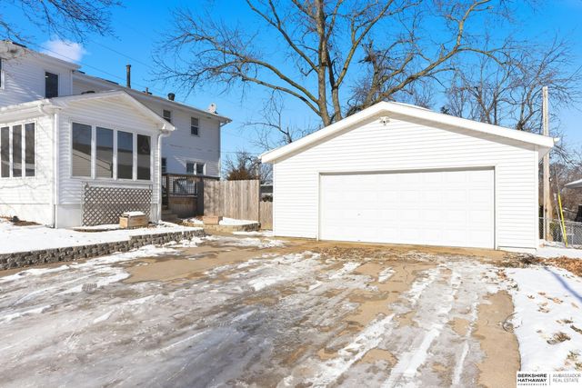 233 S 114th Street, Omaha, NE 68154