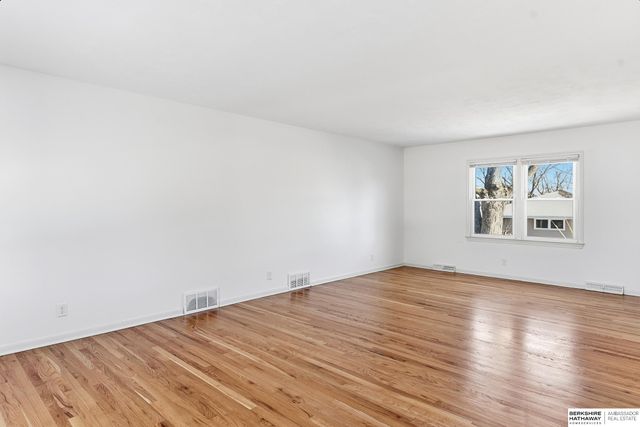 233 S 114th Street, Omaha, NE 68154