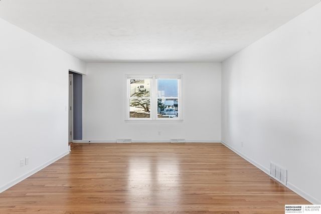 233 S 114th Street, Omaha, NE 68154