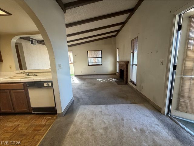 6121 West Oakey Boulevard D, Las Vegas, NV 89146