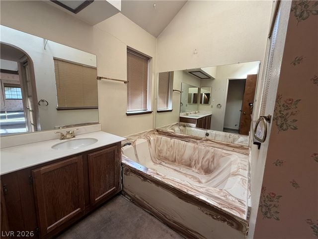 6121 West Oakey Boulevard D, Las Vegas, NV 89146