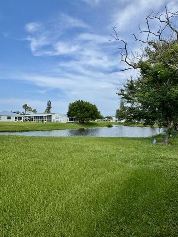 31 Grande Vista Way, Port St. Lucie, FL 34952