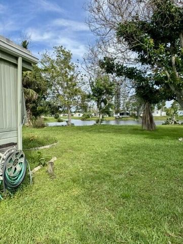 31 Grande Vista Way, Port St. Lucie, FL 34952