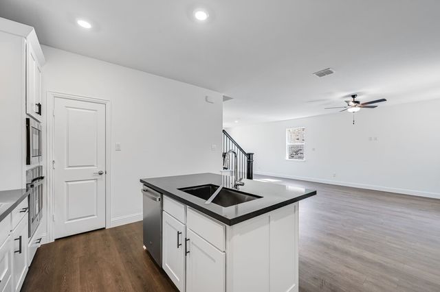 124 North Sky Drive, Celina, TX 75009