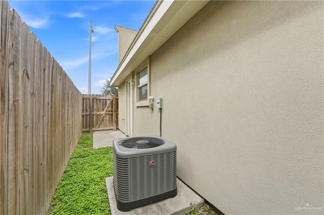 2106 Taxco Court, Edinburg, TX 78542