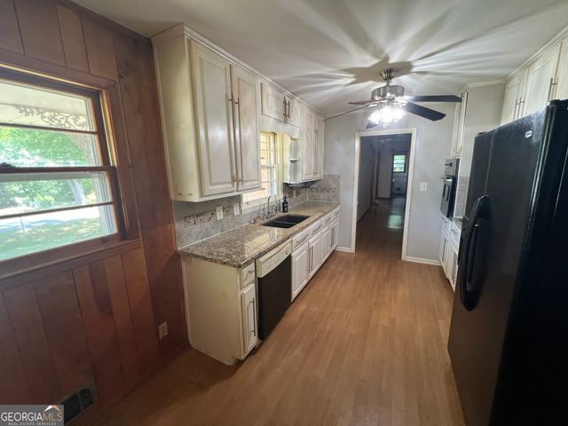 482 Cedar Lane SW, Conyers, GA 30094