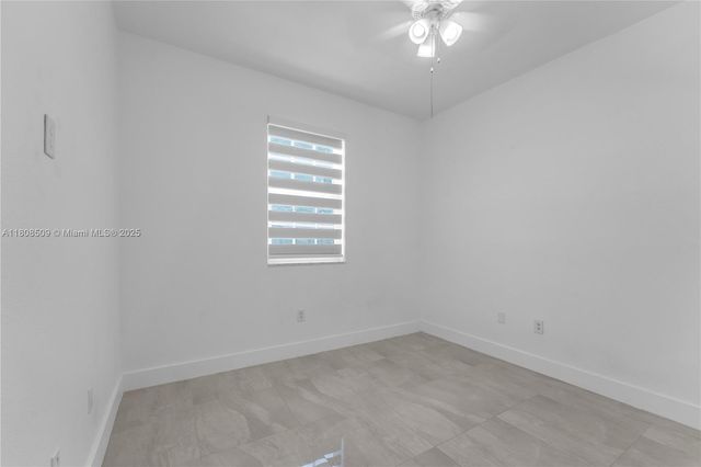 9285 SW 220th Ter, Cutler Bay, FL 33190