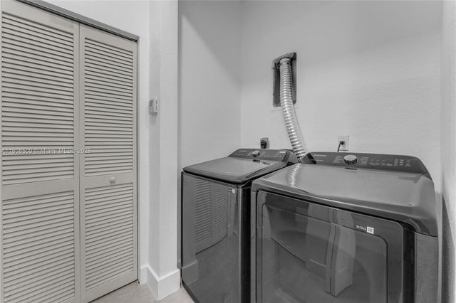 9285 SW 220th Ter, Cutler Bay, FL 33190
