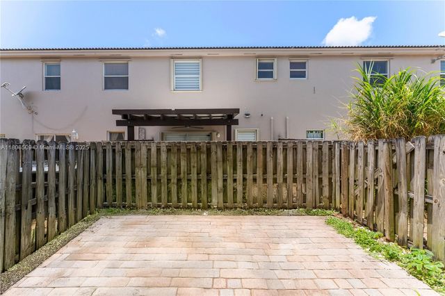 9285 SW 220th Ter, Cutler Bay, FL 33190