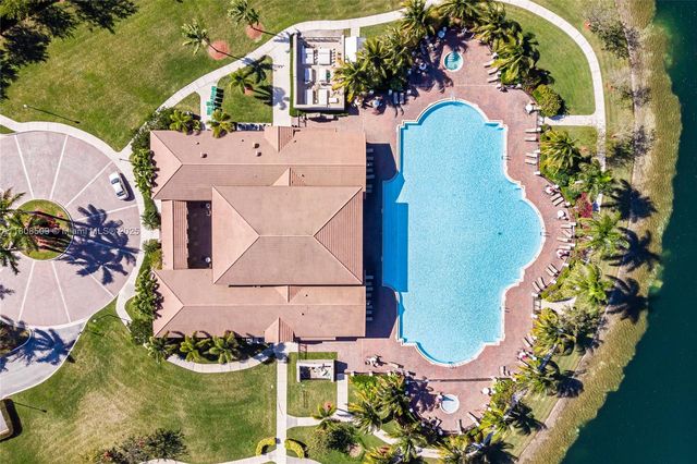 9285 SW 220th Ter, Cutler Bay, FL 33190