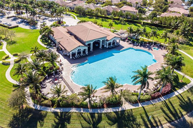 9285 SW 220th Ter, Cutler Bay, FL 33190