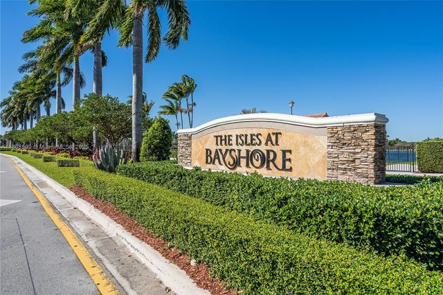 9285 SW 220th Ter, Cutler Bay, FL 33190