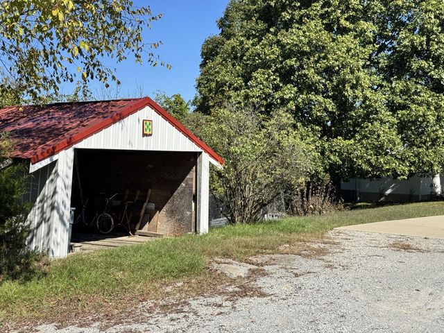 137 Wells Lane, Willisburg, KY 40078