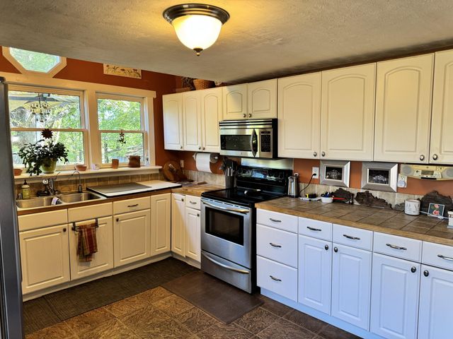 137 Wells Lane, Willisburg, KY 40078