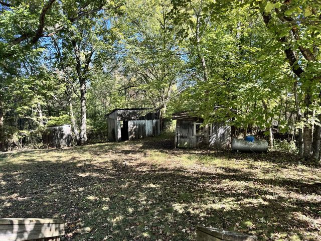 137 Wells Lane, Willisburg, KY 40078