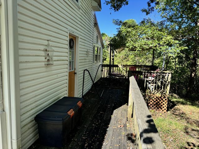 137 Wells Lane, Willisburg, KY 40078