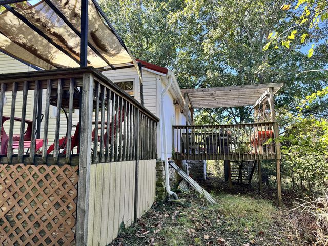 137 Wells Lane, Willisburg, KY 40078