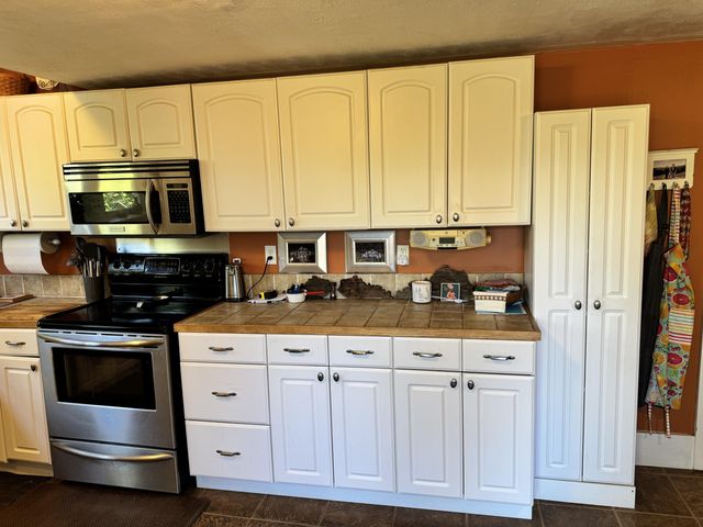 137 Wells Lane, Willisburg, KY 40078