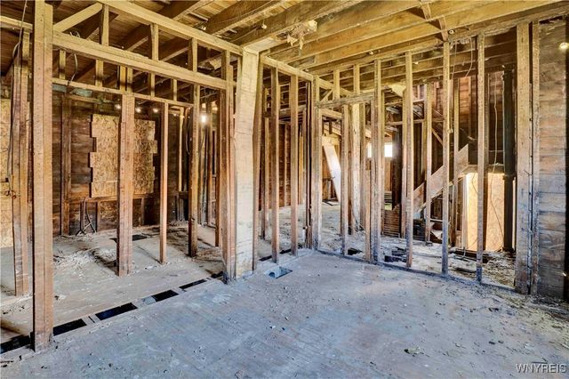 424 13th Street, Niagara Falls, NY 14303