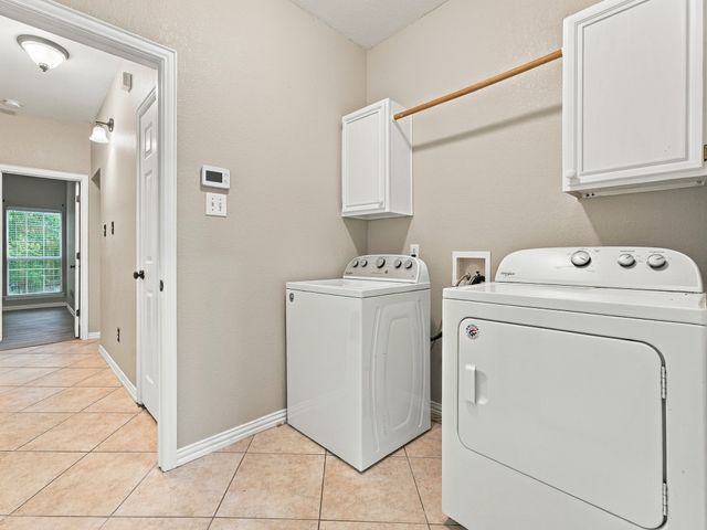 803 N State Street, Decatur, TX 76234