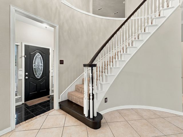 803 N State Street, Decatur, TX 76234