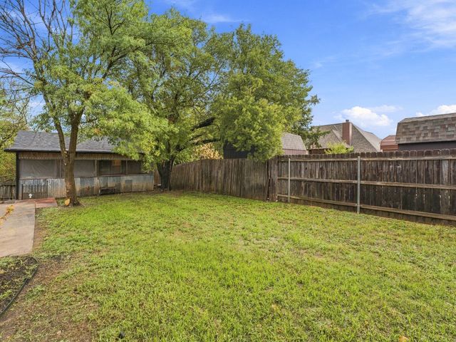 803 N State Street, Decatur, TX 76234
