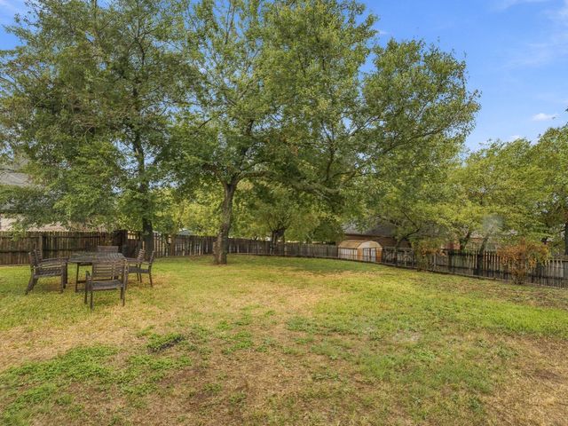 803 N State Street, Decatur, TX 76234