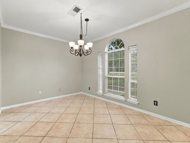 803 N State Street, Decatur, TX 76234