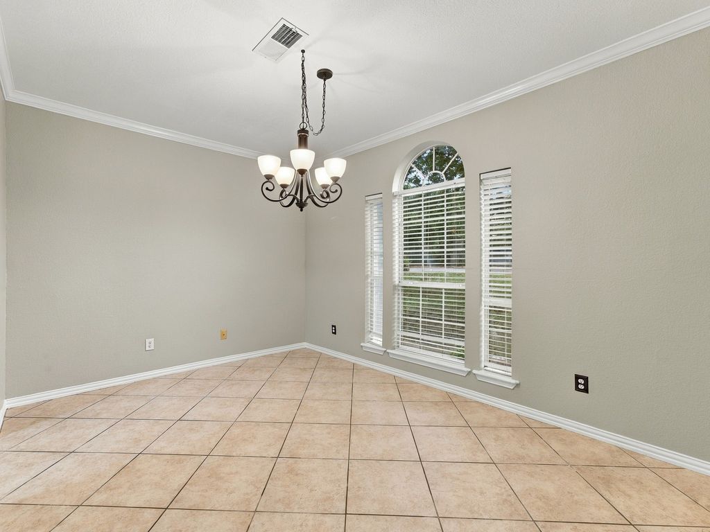 803 N State Street, Decatur, TX 76234 — photo 5