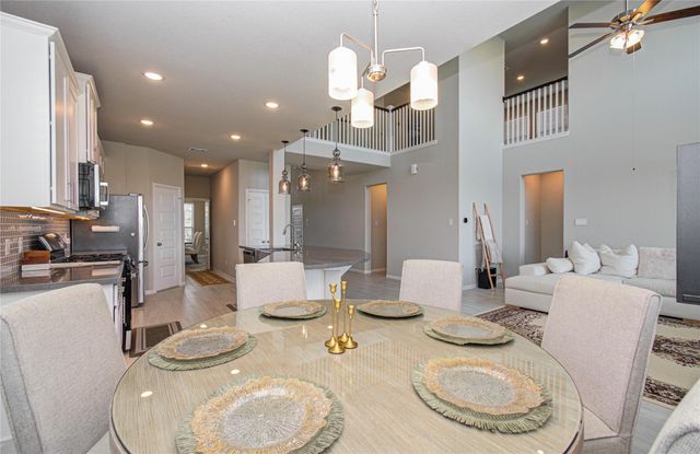 7406 Oakmont Avenue, Mont Belvieu, TX 77523