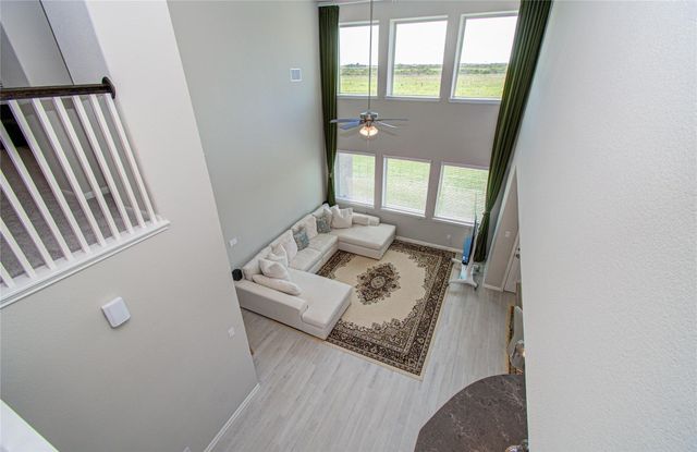 7406 Oakmont Avenue, Mont Belvieu, TX 77523