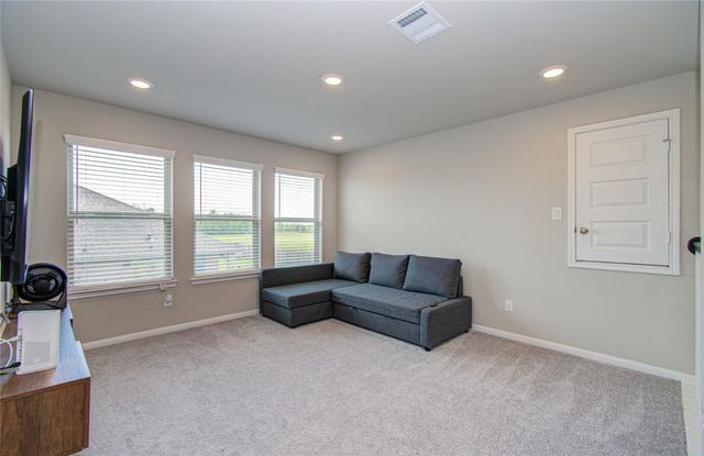 7406 Oakmont Avenue, Mont Belvieu, TX 77523