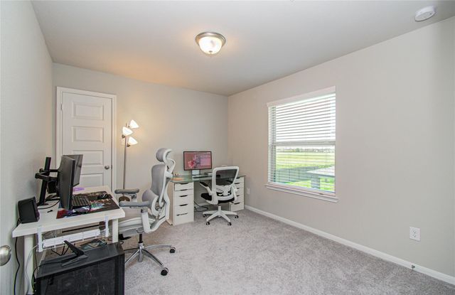 7406 Oakmont Avenue, Mont Belvieu, TX 77523