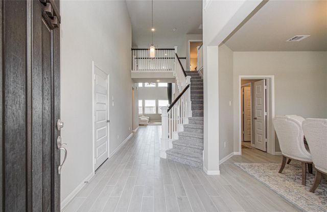 7406 Oakmont Avenue, Mont Belvieu, TX 77523