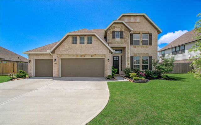 7406 Oakmont Avenue, Mont Belvieu, TX 77523