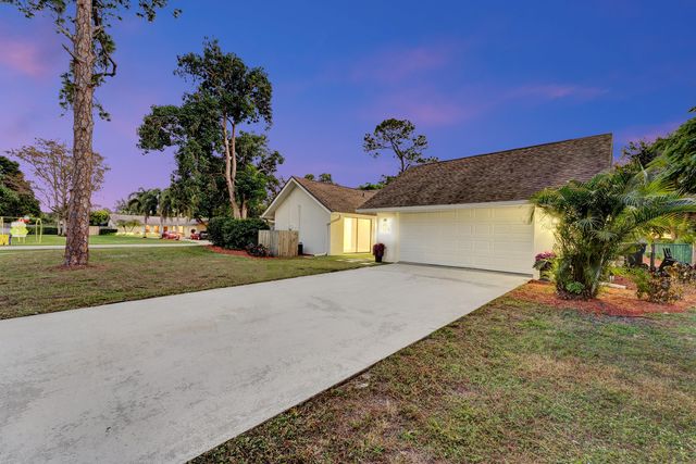 225 Sulky Way, Wellington, FL 33414