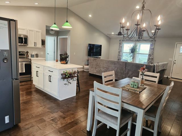 4 Lewis James Ln, Riddleton, TN 37151