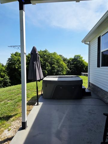 4 Lewis James Ln, Riddleton, TN 37151