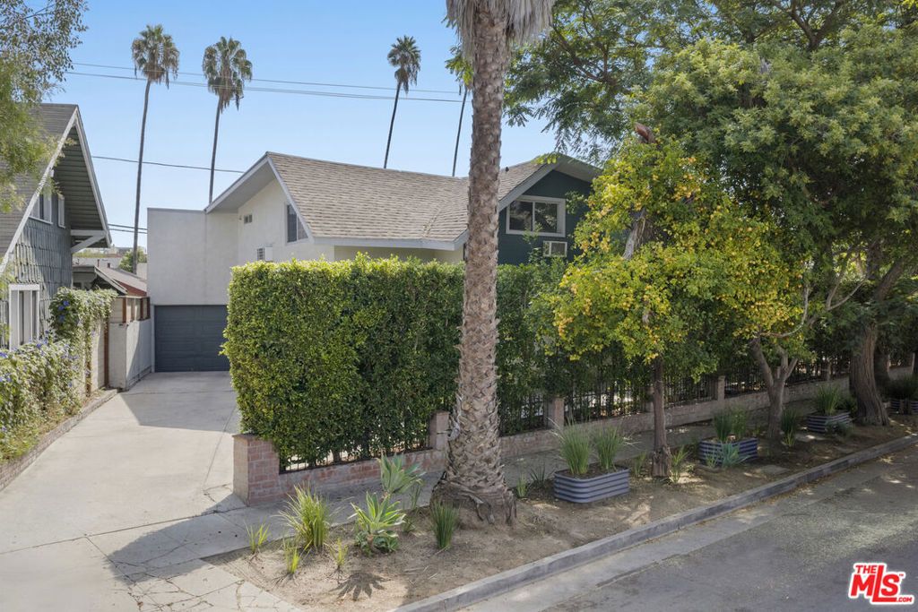 128 S Hoover Street, Los Angeles, CA 90004 — exterior