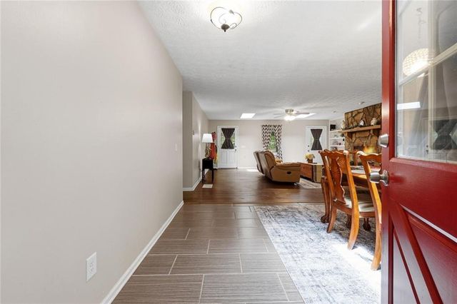 426 Green Ridge Road, Cartersville, GA 30120