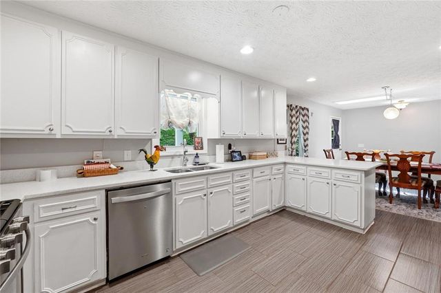 426 Green Ridge Road, Cartersville, GA 30120