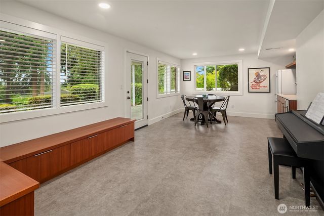 6635 57th Avenue NE, Seattle, WA 98115