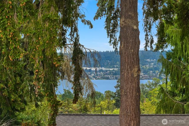 6635 57th Avenue NE, Seattle, WA 98115